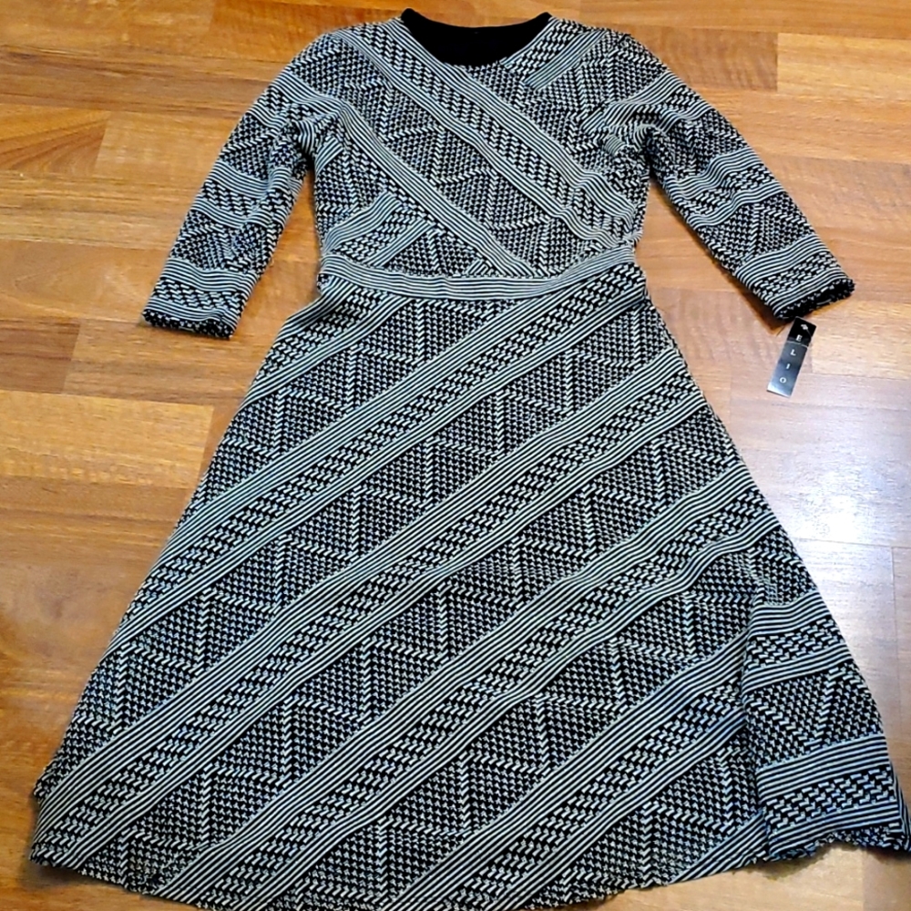 ELIO fit flare knit midi dress black white gold long sleeves size 6